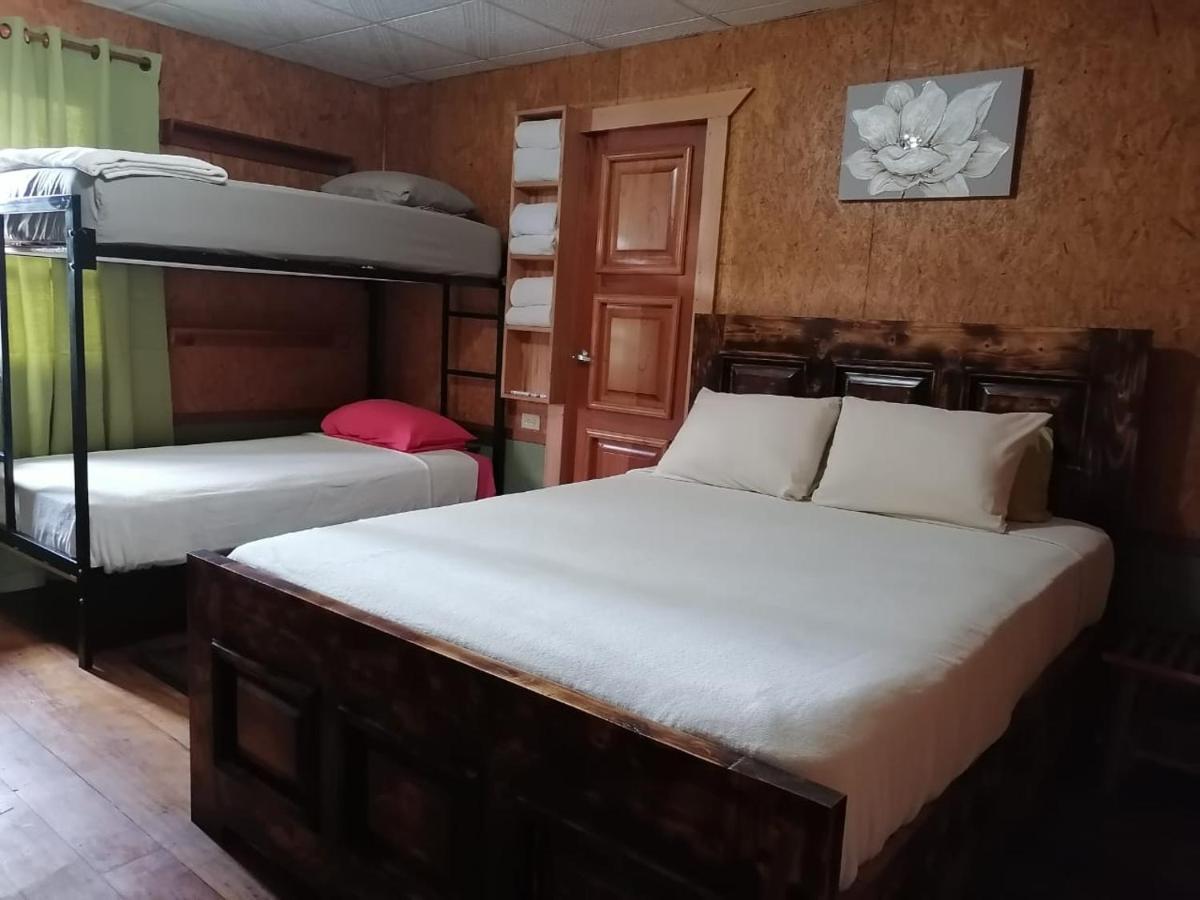Boquete Town Hostal エクステリア 写真