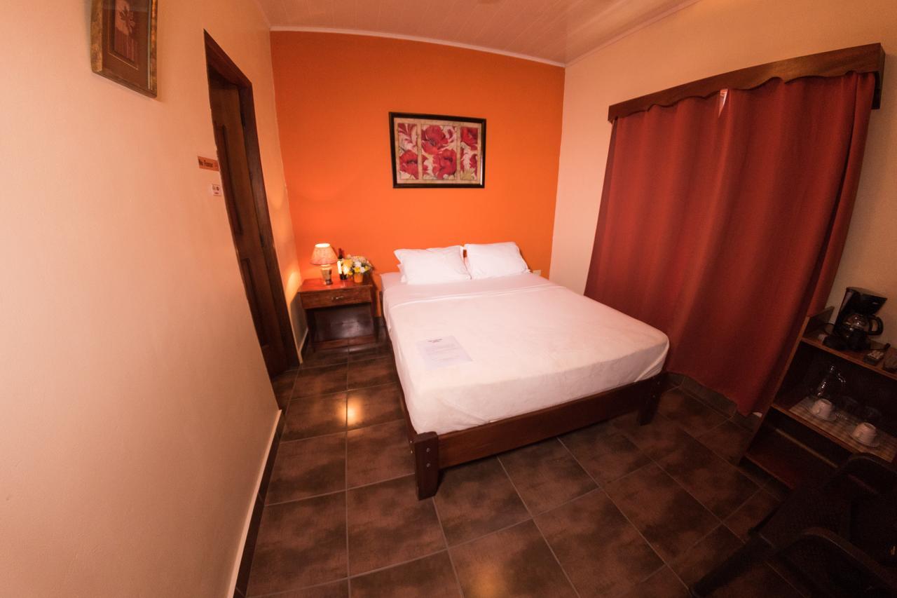 Boquete Town Hostal エクステリア 写真